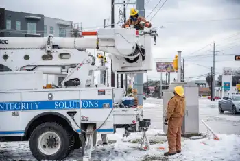 texas line crew performs repairs